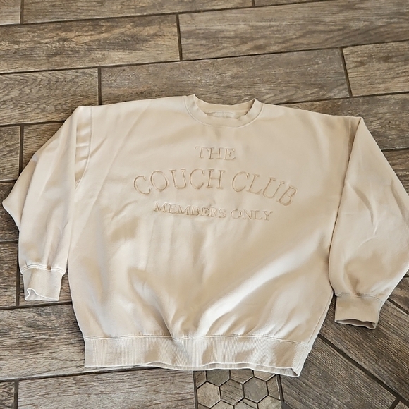 Cream Sweatshirt with Embroidered Text Size Large - Picture 1 of 3